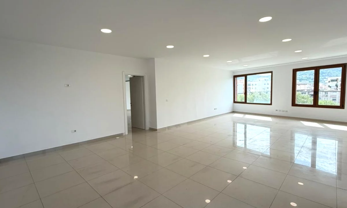 🏢 Ambient zyre me qira tek Kompleksi Delijorgji 📍