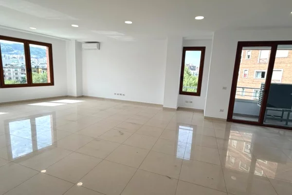 🏢 Ambient zyre me qira tek Kompleksi Delijorgji 📍
