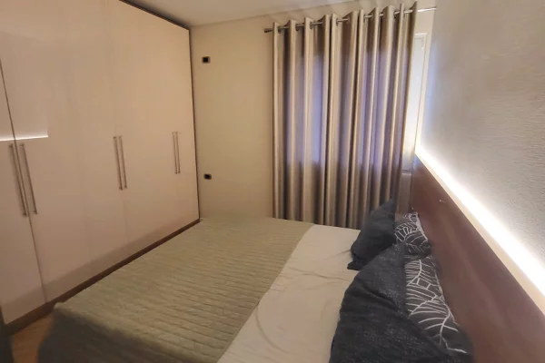 Shtepi ne shitje Apartament ne Tirane, 1+1, Mobilimi E mobiluar, Pagesa 149,997  Euro.