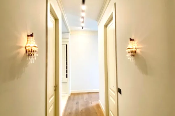 Shtepi me qera Apartament ne Tirane, 2+1, Mobilimi E mobiluar, Pagesa 1,997  Euro.