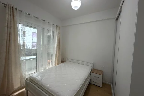 Shtepi me qera Apartament ne Tirane, 1+1, Mobilimi E mobiluar, Pagesa 350  Euro.