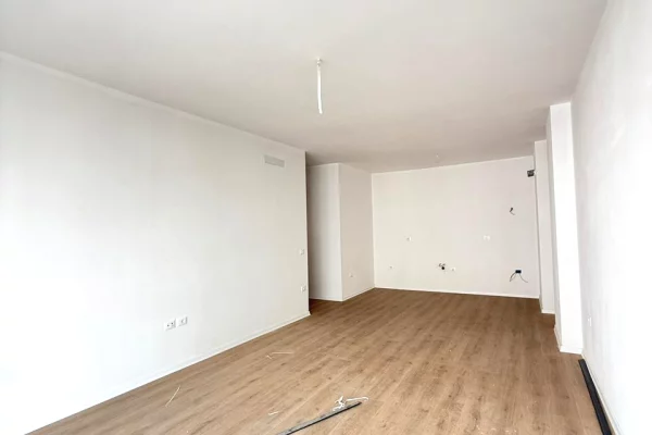 Shtepi ne shitje Apartament ne Tirane, 2+1, Mobilimi Bosh, pa mobiluar, Pagesa 213,997  Euro.
