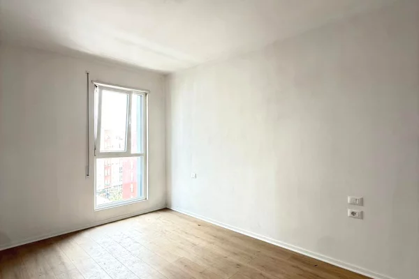 Shtepi ne shitje Apartament ne Tirane, 2+1, Mobilimi Bosh, pa mobiluar, Pagesa 213,997  Euro.