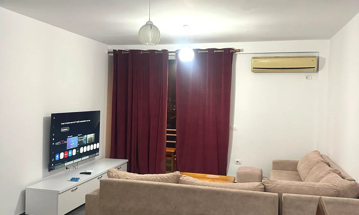 Shtepi me qera Apartament ne Tirane, 1+1, Mobilimi E mobiluar, Pagesa 397  Euro.