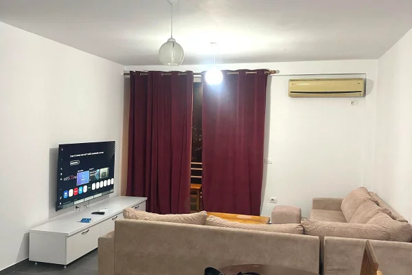 Shtepi me qera 1+1 ne Tirane - 397 Euro