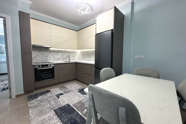 Shtepi me qera Apartament ne Tirane, 2+1, Mobilimi E mobiluar, Pagesa 747  Euro.