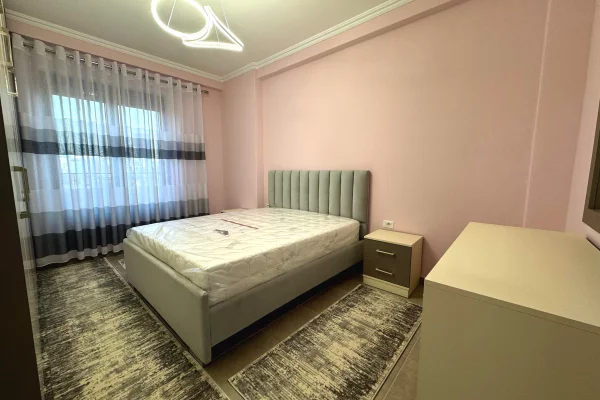 Shtepi me qera Apartament ne Tirane, 2+1, Mobilimi E mobiluar, Pagesa 747  Euro.
