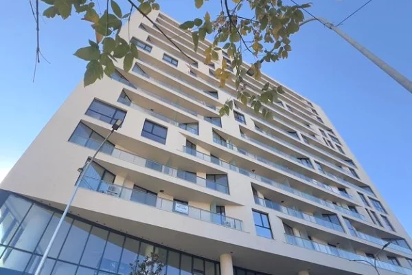 🏢 Ambient zyre me qira 1+1 tek Golden Tower, Mine Peza