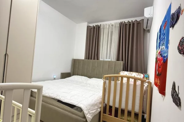 Shtepi ne shitje Apartament ne Tirane, 1+1, Mobilimi E mobiluar, Pagesa 96,997  Euro.