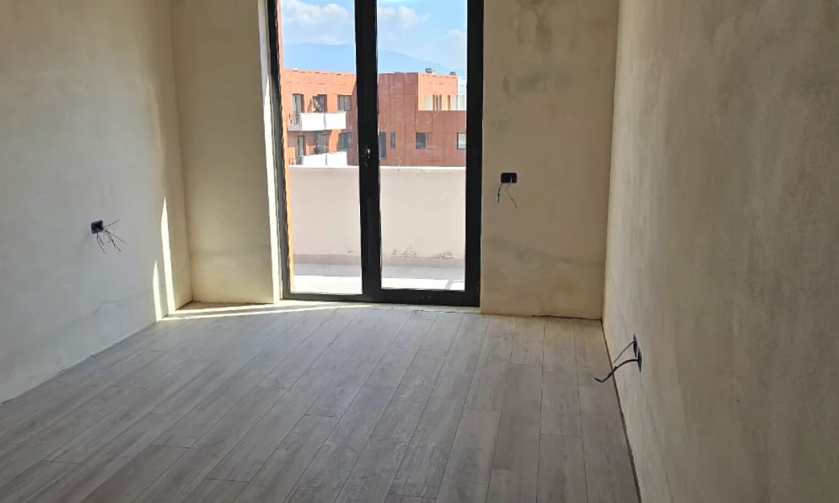 Shtepi ne shitje Apartament ne Tirane, 1+1, Mobilimi Bosh, pa mobiluar, Pagesa 112,320  Euro.