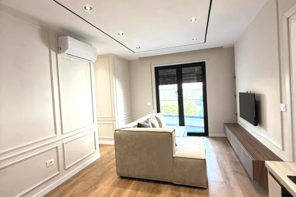 Shtepi me qera Apartament ne Tirane, 1+1, Mobilimi E mobiluar, Pagesa 797  Euro.