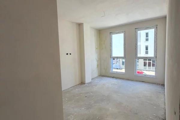 Shtepi ne shitje Apartament ne Tirane, 2+1, Mobilimi Bosh, pa mobiluar, Pagesa 94,977  Euro.