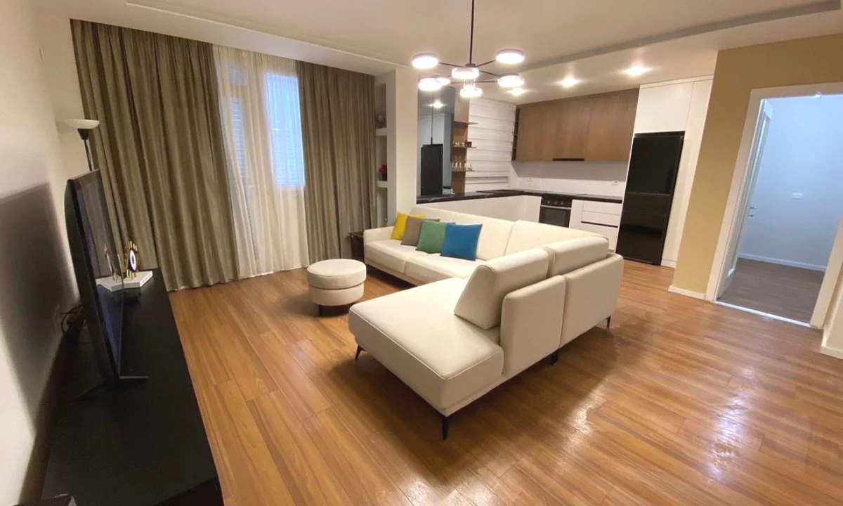 Shtepi me qera Apartament ne Tirane, 2+1, Mobilimi E mobiluar, Pagesa 800  Euro.