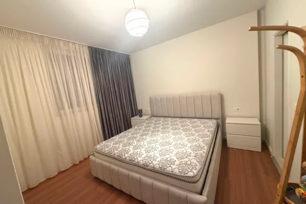 Shtepi me qera Apartament ne Tirane, 2+1, Mobilimi E mobiluar, Pagesa 800  Euro.