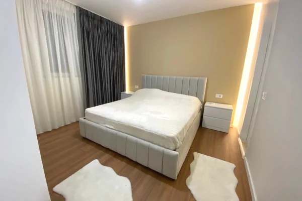 Shtepi me qera Apartament ne Tirane, 2+1, Mobilimi E mobiluar, Pagesa 800  Euro.
