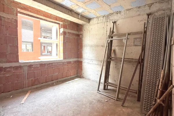 Shtepi ne shitje Apartament ne Tirane, 1+1, Mobilimi Bosh, pa mobiluar, Pagesa 58,710  Euro.