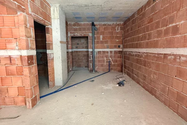 Shtepi ne shitje Apartament ne Tirane, 1+1, Mobilimi Bosh, pa mobiluar, Pagesa 58,710  Euro.