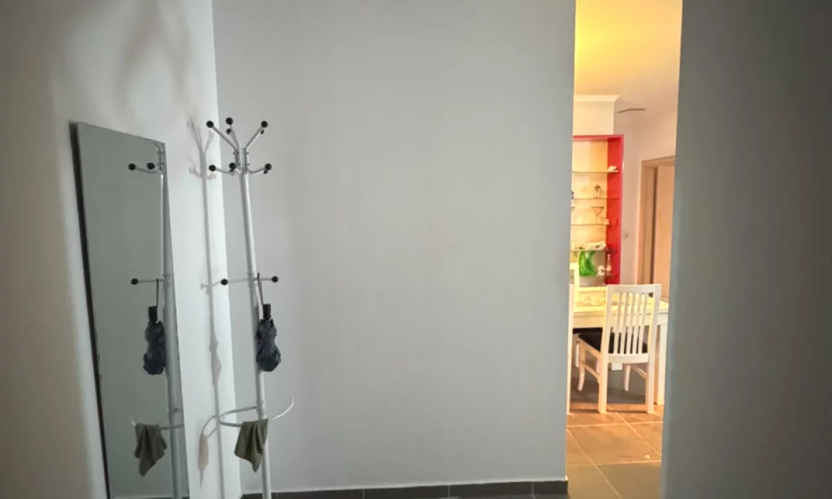 Shtepi me qera Apartament ne Tirane, 2+1, Mobilimi E mobiluar, Pagesa 600  Euro.