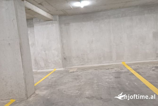 Garazh me qera 100Euro - Pallat i Ri Myslym Shyri
