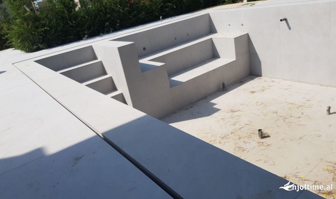 Kryejm punime  pllaka  / parket