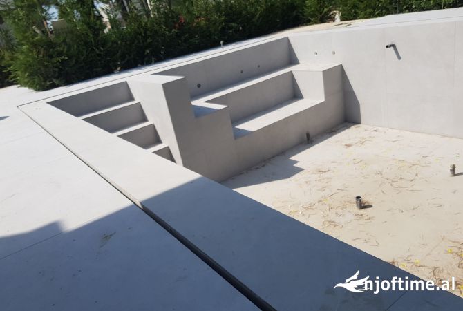 Construction and Restructurings a Tirana - 111 Leke