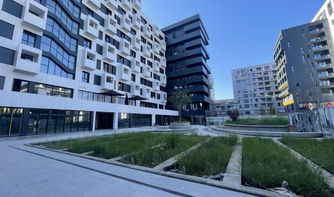 📢Shitet Dyqan te Kompleksi Square 21, sip.25.3 m2🔑