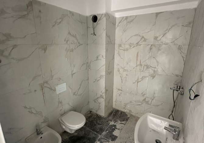 Ambient biznesi me qera 3+1 ne Tirane - 550 Euro