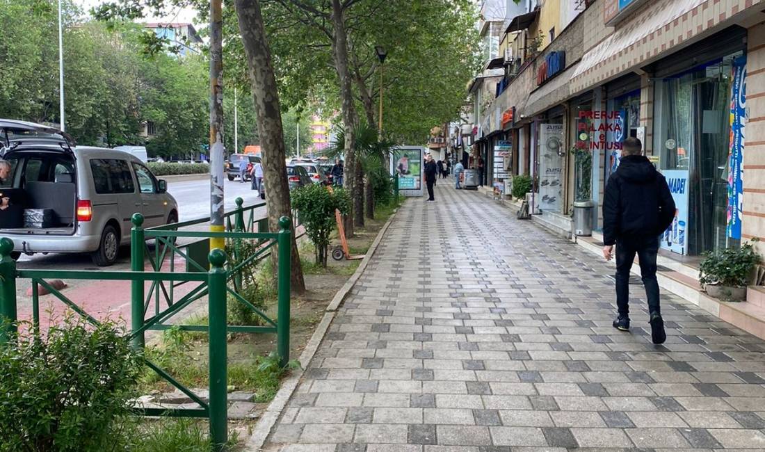 📢Jepet Dyqan me Qera te Rruga Kavajes, Prane 21 Dhjetorit🔑