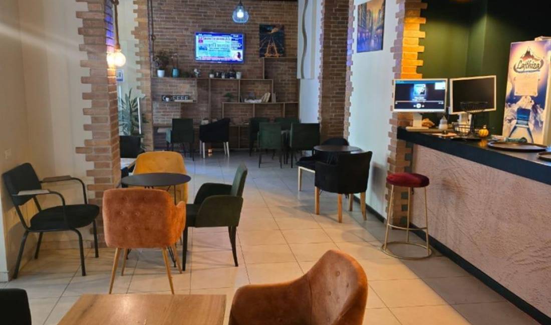 ⚡Jepet me Qira Bar-Kafe 600 Euro ,ish Parku Autobusave