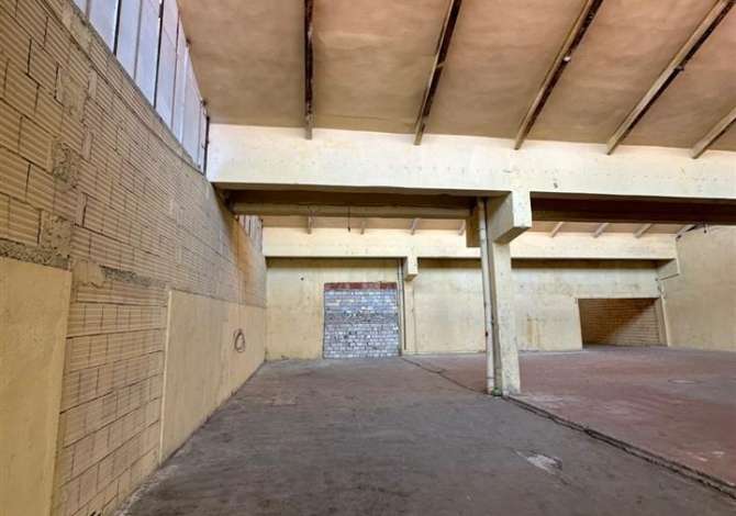 Ambient biznesi me qera 4+1 ne Tirane - 1,280 Euro