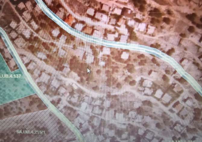 Truall ose Toke ne Sarande - 60,000 Euro