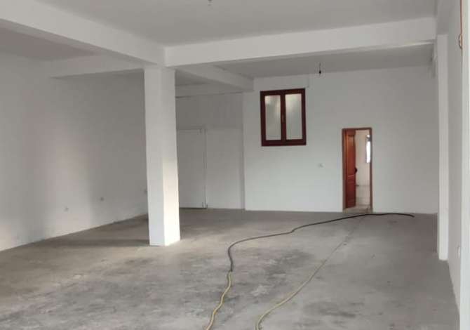 Ambient biznesi me qera 4+1 ne Tirane - 500 Euro