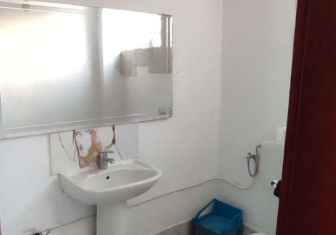 Ambient biznesi me qera 4+1 ne Tirane - 500 Euro