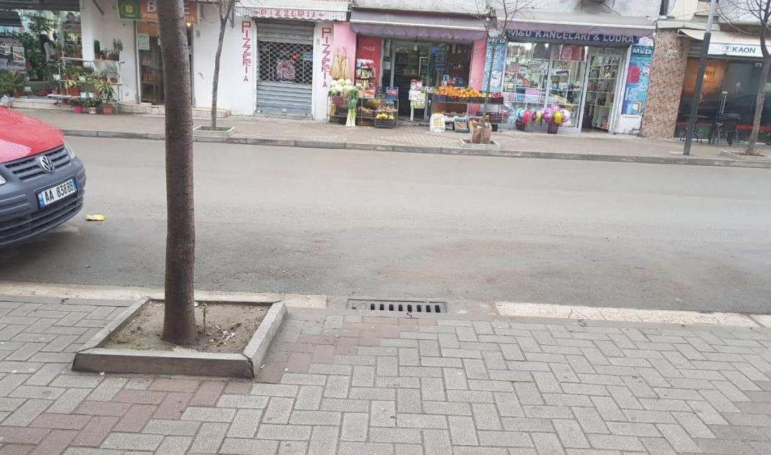 ⚡Shitet Dyqan 600m2 ,ne Kombinat