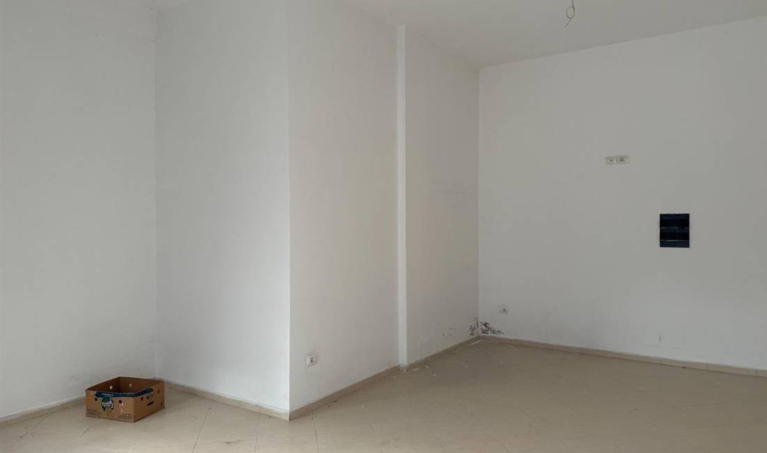 💥Okazion💥Shitet Njesi Komerciale ,tek Pallatet Cabej