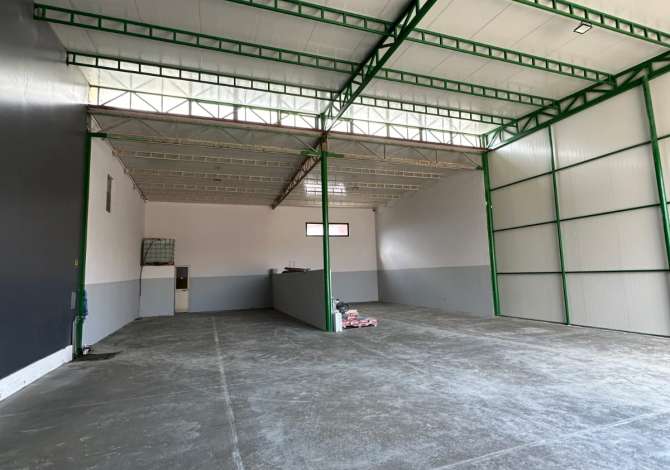 Business Property for Rent 4+1 in Tirana - 1,300 Euro