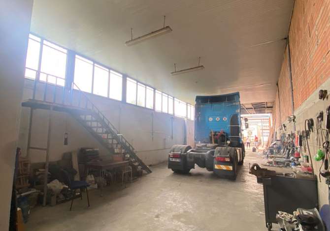 Business Property for Rent 4+1 in Tirana - 3,000 Euro