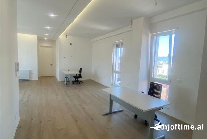 Business Property for Rent 3+1 in Tirana - 1,600 Euro