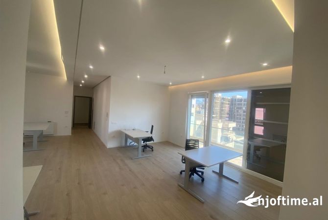 Business Property for Rent 3+1 in Tirana - 1,600 Euro