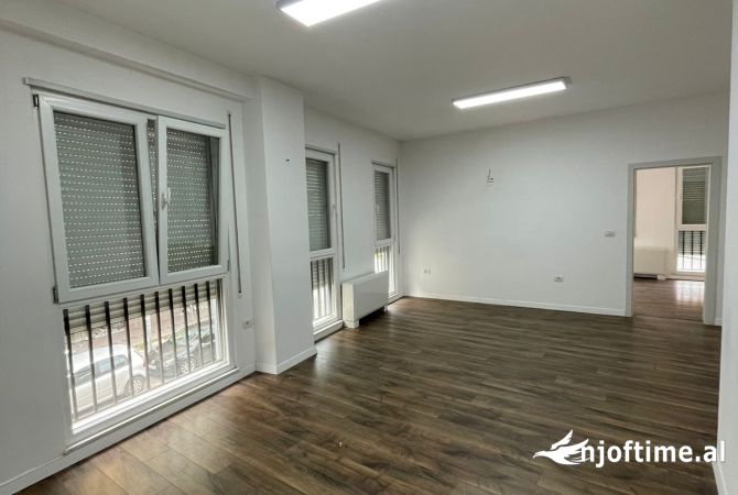 Business Property for Rent 3+1 in Tirana - 800 Euro