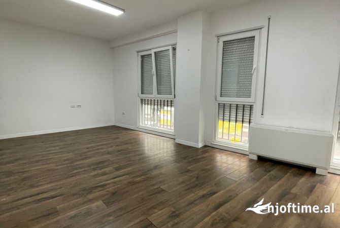 Business Property for Rent 3+1 in Tirana - 800 Euro