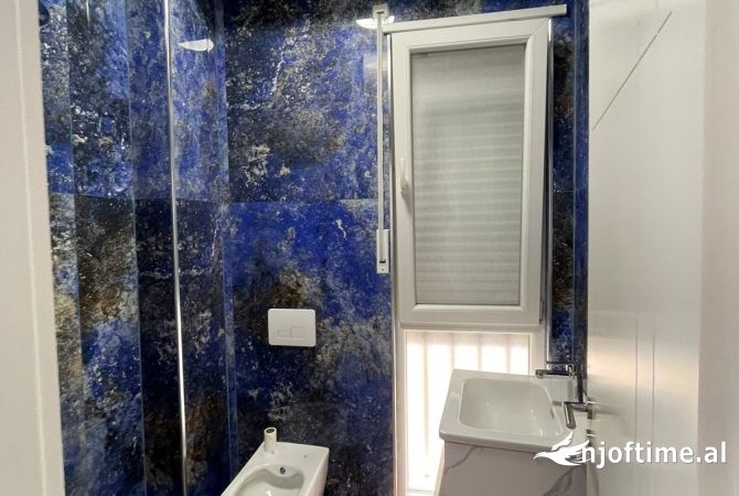 📢Jepet Zyre me Qira te Komuna e Parisit, Sip: 94 m2🔑*