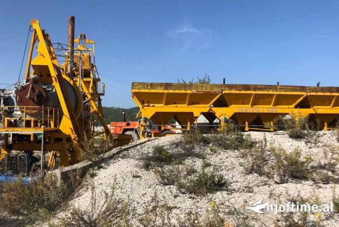 Ambiente Commerciale in Vendita 3+1 a Fier - 100,000 Euro