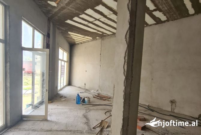 Business Property in Sale 1+1 in Tirana - 198,000 Euro