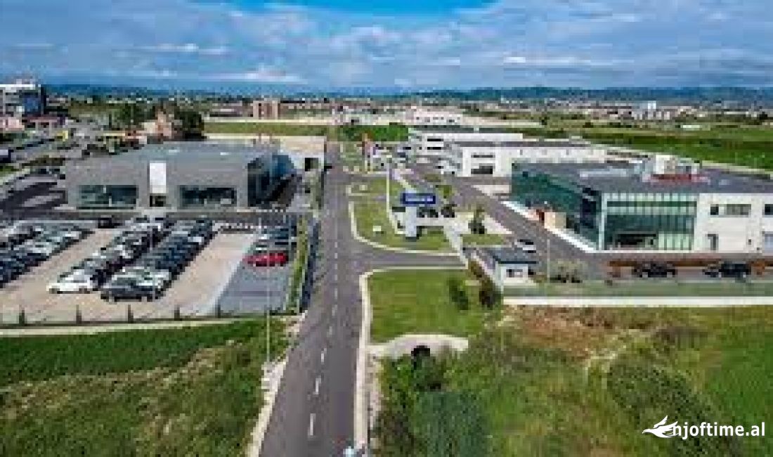 📢Jepet Ambient Biznesi me Qira ne Autostraden Tirane-DurresSip: 1700 m2 🔑