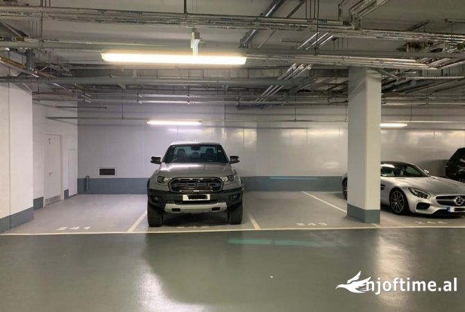 Business Property in Sale 4+1 in Tirana - 16,000 Euro