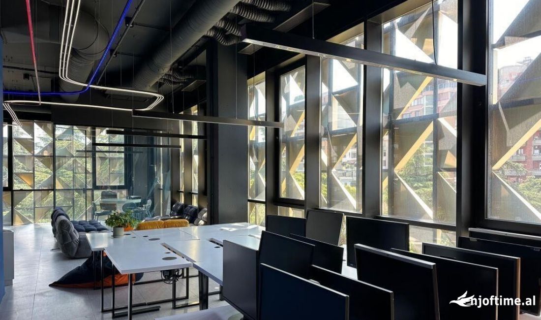 📢Jepet Ambient Biznesi me Qira te Rainbow Center ne Bllok🔑