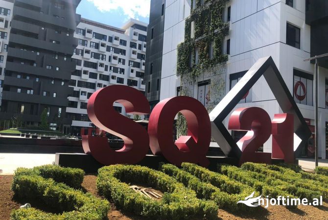 Ambiente Commerciale in Vendita 1+1 a Tirana - 450,000 Euro