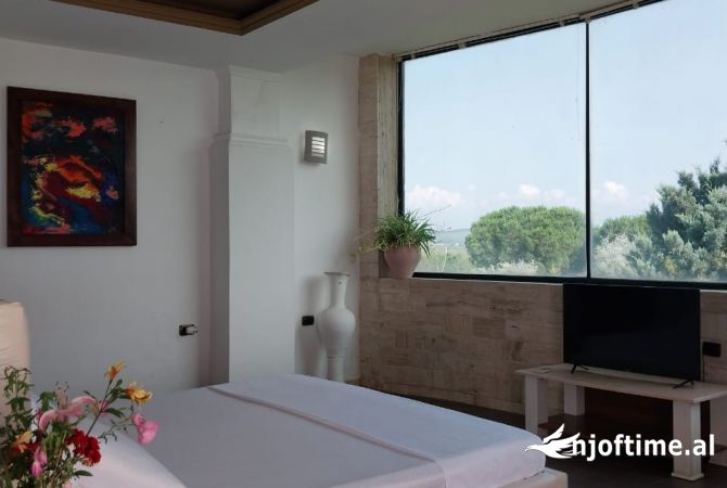 📢Shitet Hotel 4-Kateshe ne Divjake Sip: 1200 m2🔑