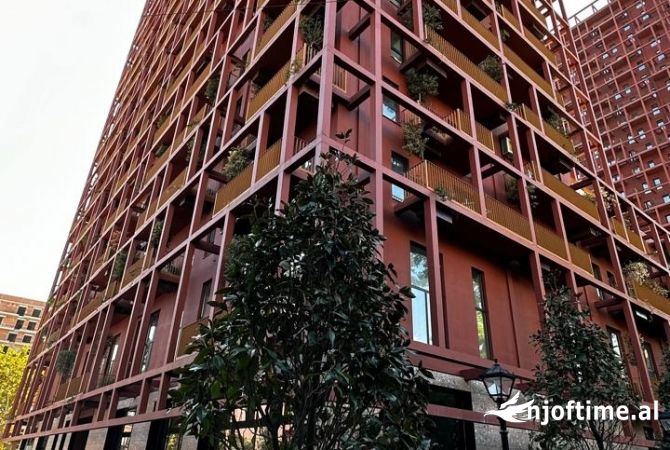 Ambiente Commerciale in Affitto 1+1 a Tirana - 350,000 Euro